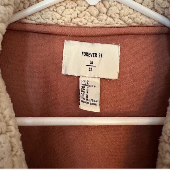 Sherpa Jacket - Picture 4 of 4